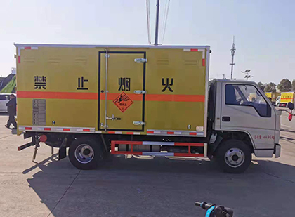 渠县爆破器材运输车